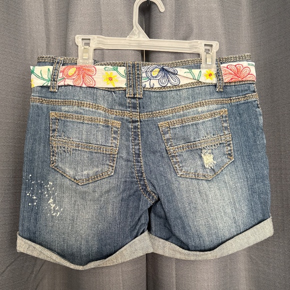 Mudd Jean Shorts - Picture 2 of 6